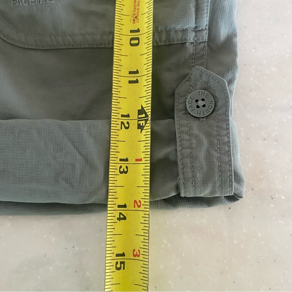 The North Face Women's Roll-up Nylon Shorts Size 2 Army Green - Picture 15 of 16